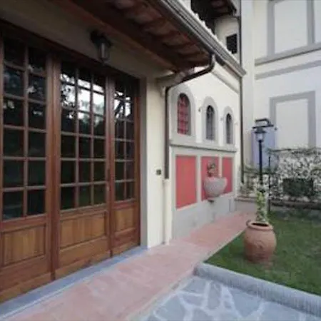 Villino Il Leone 2* Florence